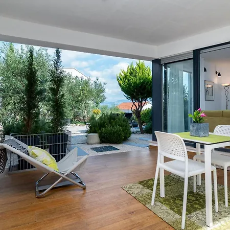 Casa Vita Apartments Slatine Exterior photo