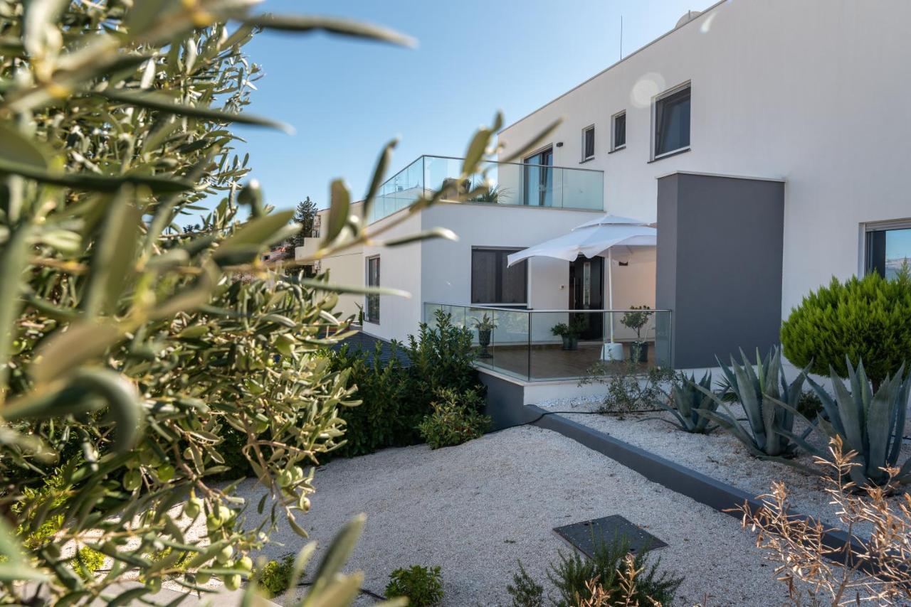 Casa *